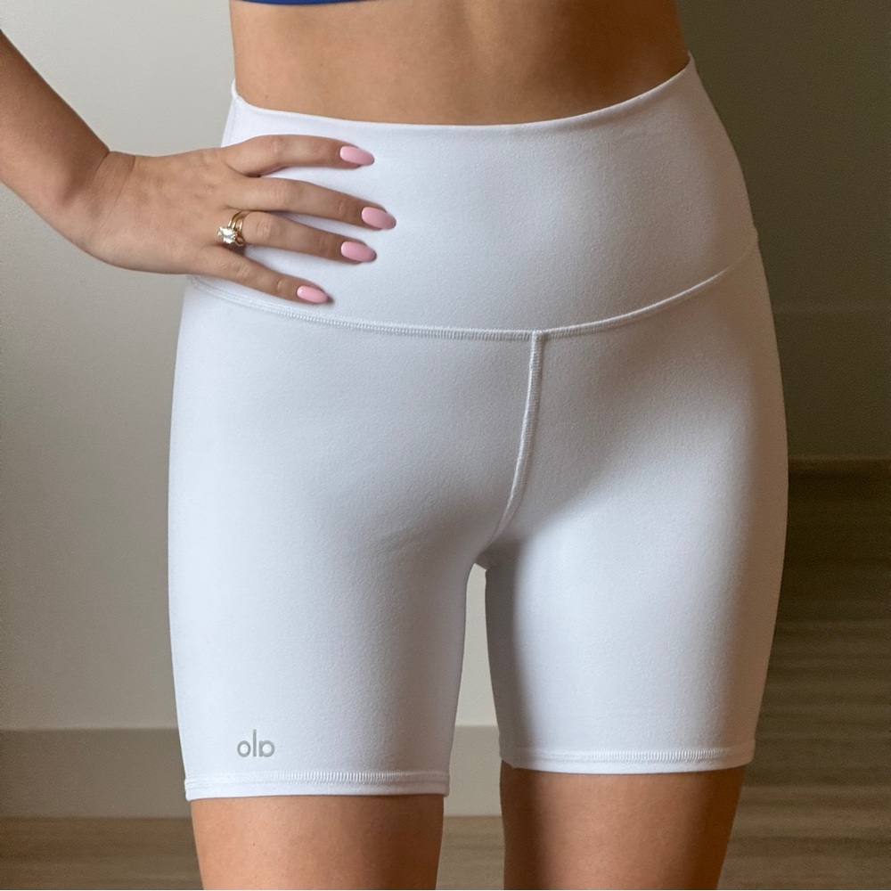 ALO Yoga Women's White Bike Shorts
